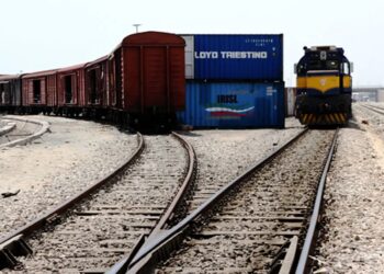 افزایش سرعت سیر قطارهای باری راه آهن جنوب