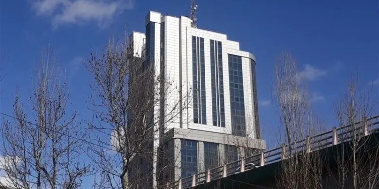 بلاتکلیفی نیروهای شرکتی سازمان بنادر