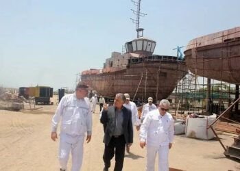 ۶ فروند یدک کش با توان ۶۰۰۰ و ۴۵۰۰ اسب بخار در هرمزگان در دست ساخت