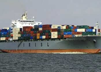 استفاده از خط کشتیرانی برای تجارت با کشور عمان