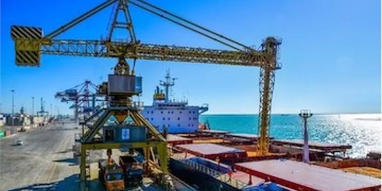 تخلیه و بارگیری ۱۴۵ میلیون تن انواع کالا در بنادر خوزستان