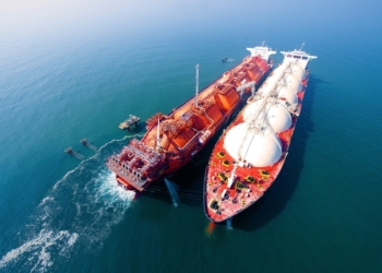 روسیه در مسیر قطب شمال ناوگان سایه LNG را تقویت می‌کند