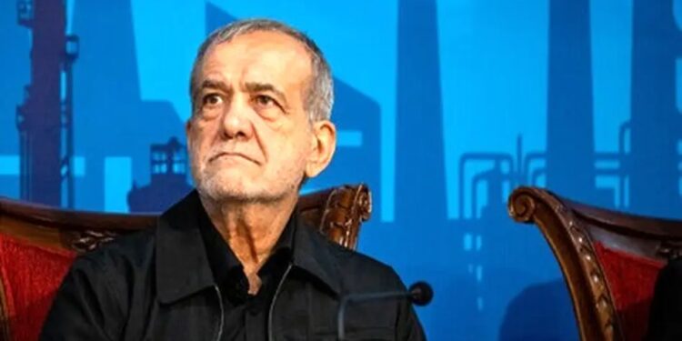 پزشکیان: باید تولید را به دریا نزدیک کنیم