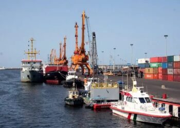 واردات کالاهای اساسی از مجتمع بندری انزلی ۲۰ درصد افزایش یافت