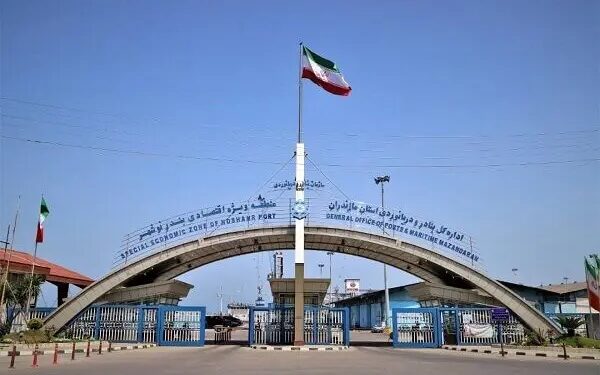 کسب رتبه برتر اداره کل بنادر و دریانوردی استان مازندران در شاخص تحقق شعار سال ۱۴۰۲