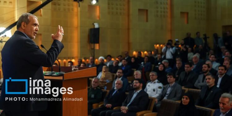 ارکستر سمفونی لجستیکی کشور، هم نوازی ندارد/ شکوفایی اقتصادی در گرو اصلاح نگرش، ساختار و رفع موانع