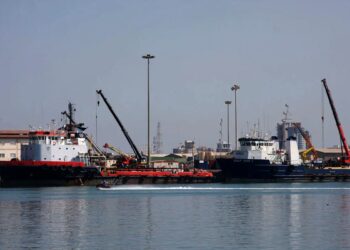 افزایش ۹۲ درصدی تخلیه و بارگیری کالا در بندر کیش طی سال جاری