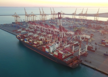 جلوگیری از خروج ۳۵۰ میلیون دلار ارز با استفاده از توان داخلی / کشتیرانی یک بنگاه تمام‌راهبردی برای کشور است