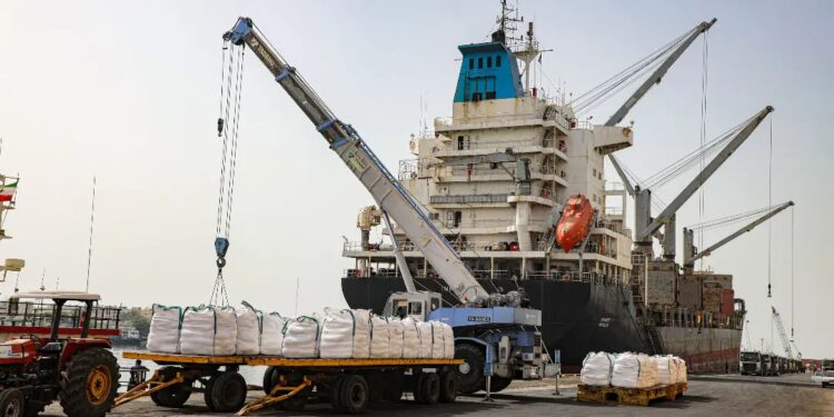 احداث یک بندرگاه در میناب برای توسعه شرق استان هرمزگان
