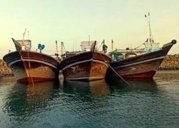 بررسی پیامدهای زیست محیطی اوراق (اسکراب) شناورها در سواحل بوشهر