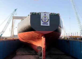 کشتی سازی گران و زمان بر است؛ بانک ها حمایت کنند