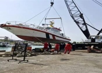 الحاق یک فروند گلف شناور به بندرگاه تیاب