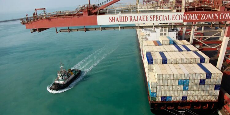 تخلیه وبارگیری ۱.۲ میلیون TEU کالاهای کانتینری در بندر شهیدرجایی با رشد ۱۳ درصدی