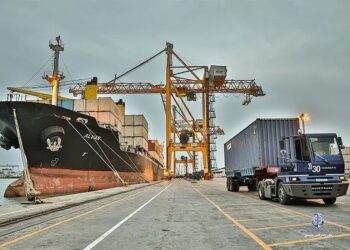 تخلیه ۱۴.۵ میلیون تن کالاهای اساسی در بنادر کشور طی ۸ ماهه نخست ۱۴۰۳ با رشد ۱۰ درصدی