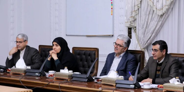 جلسه بررسی و تحلیل طرح های توسعه دریامحور با تاکید بر منطقه ساحلی مکران