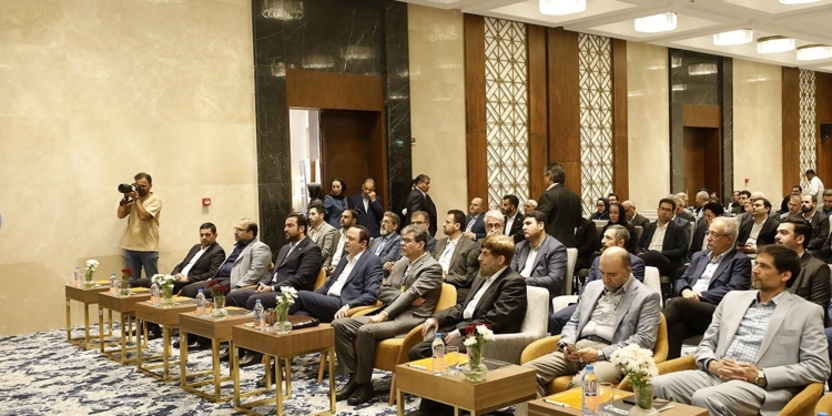 توسعه عملیات بندری در چابهار با جابه‌جایی ۶۰ هزار TEU کانتینر/ تا پایان سال رکورد حمل ۱۰۰ هزار TEU را ثبت می‌کنیم