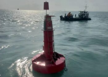 راه اندازی مجدد بویه موج نگار بندر چابهار