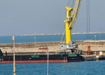 اتمام تعمیرات اساسی بارج 2 هزار تنی جوشن در بندر بوشهر