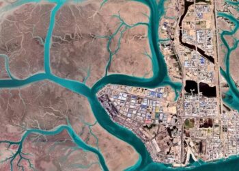 تدوین سند مدیریت یکپارچه سواحل استان خوزستان با راهبری سازمان بنادر و دریانوردی