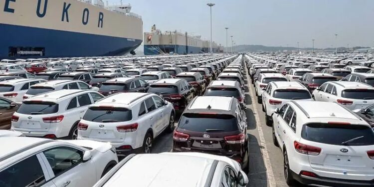 ترخیص ۵۰۰ دستگاه خودروهای سواری وارداتی تا پایان هفته