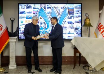 تقدیر معاون اول رئیس‌جمهور از مدیرعامل کشتیرانی جمهوری اسلامی ایران