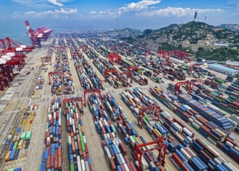 جابه‌جایی ۲۷۶ میلیون کانتینر در ۸ بندر چینی طی ۱۰ ماه ۲۰۲۴