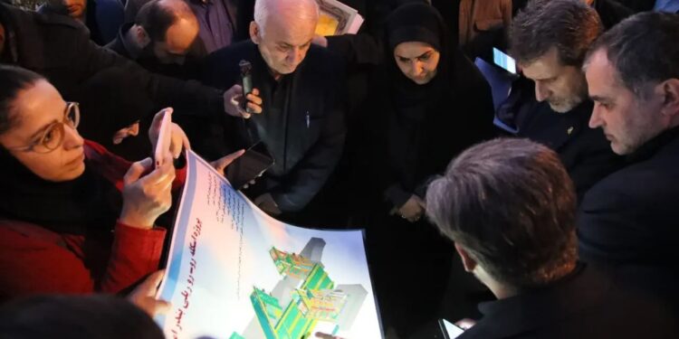 بازدید وزیر راه از اسکله امیرآباد