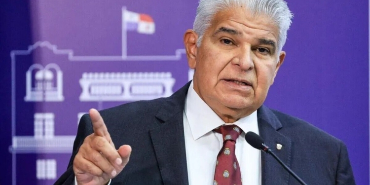 واکنش رئیس‌جمهور پاناما به تهدید ترامپ: وجب‌به‌وجب کانال پاناما به ما تعلق دارد!