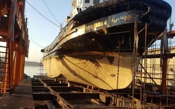 تعمیرات اساسی ۱۰۰ شناور در تعمیرگاه دریایی بندر شهید رجایی