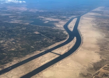 کاهش ۷ میلیارد دلاری درآمد کانال سوئز طی سال ۲۰۲۴ در پی بحران دریای سرخ