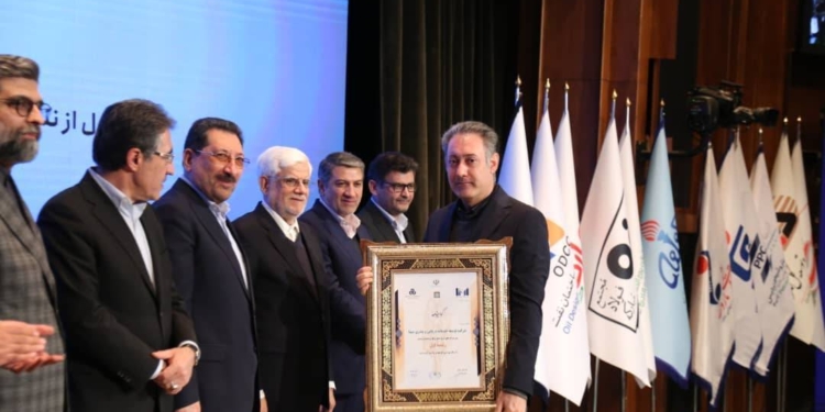 کسب رتبه اول