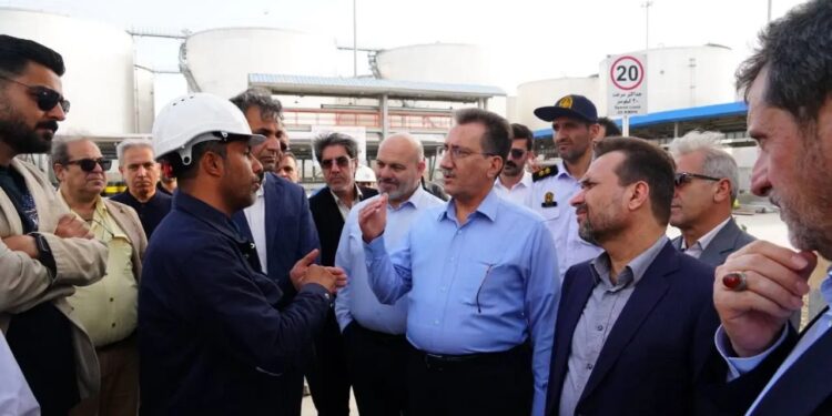 بازدید سرپرست سازمان بنادر و دریانوردی از پروژه های توسعه ای و زیرساختی بندر چابهار