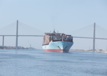 دعوت مدیر اداره کانال سوئز از ۲۳ خط کشتیرانی برای عبور از دریای سرخ