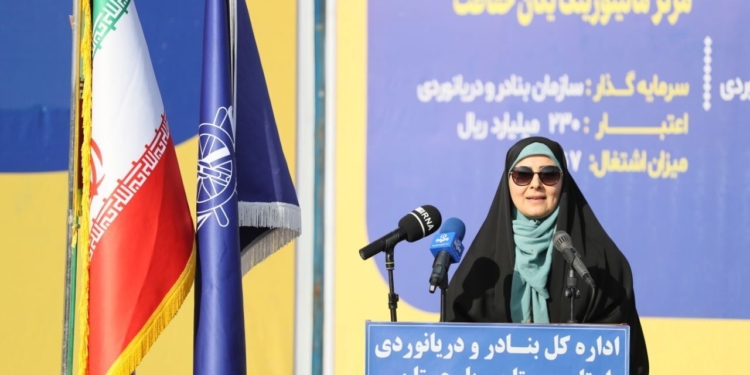 وزیر راه هفت پروژه سرمایه‌گذاری در بندرچابهار را افتتاح کرد