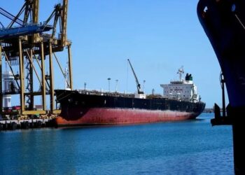 ابعاد حقوقی توسعه دریامحور