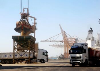 خسارت بارها و خودروهای سوخته بندر رجایی چگونه جبران می‌ شود؟