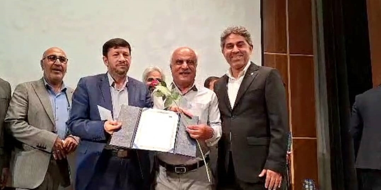 تجلیل مدیرکل بنادر و دریانوردی از از مقام معلم