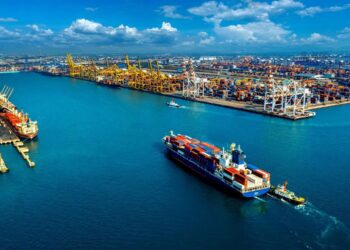 توجه به اقتصاد دریامحور با محوریت سواحل مکران