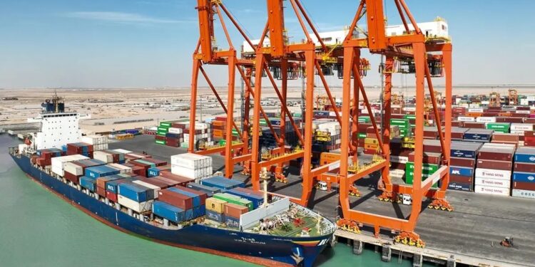 دستور فوری نخست‌ وزیر عراق درباره بنادر/ ترس عراقی‌ ها از تجربه تلخ بندرعباس