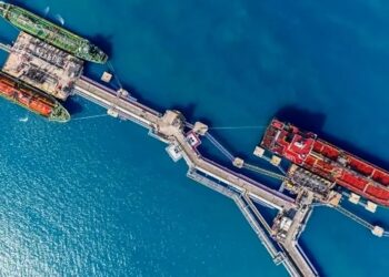 عدم تمایل به دریافت سوخت از ایران به دلیل تحریم / سهم ۵ درصدی از بانکرینگ