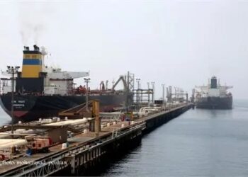 افزایش ۴۰ درصدی نرخ کرایه نفتکش‌ ها در تنگه هرمز