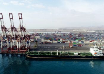 تخلیه شش میلیون تن کالای اساسی در بنادر کشور طی بهار 1404