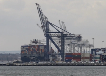 درخواست معافیت اپراتور‌های آمریکایی از تعرفه جرثقیل‌های چینی