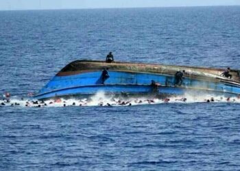 غرق یک فرابر با ۶۵ سرنشین در نزدیکی بالی اندونزی؛ ۴۳ تن مفقود هستند