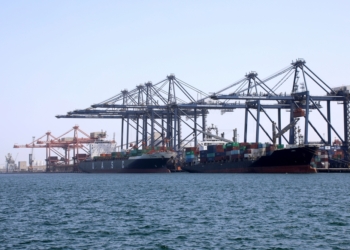 بلندپروازی ترانزیتی عمان با تکیه بر دقم و صلاله