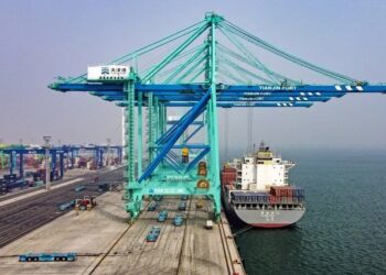 تعرفه‌ های بندری آمریکا کانتینربرهای چینی را از آتلانتیک بیرون راند