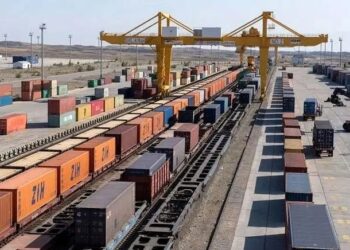 ایفای نقش بنادر پس کرانه در توسعه اقتصاد دریامحور