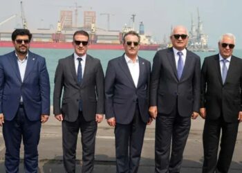 بازدید هیات سرمایه‌ گذاری جمهوری آذربایجان از بندر شهید رجایی