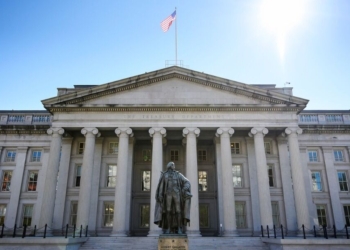 تحریم‌های جدید آمریکا؛ شرکت‌های کشتیرانی به بهانه «قاچاق نفت ایران» هدف قرار گرفتند