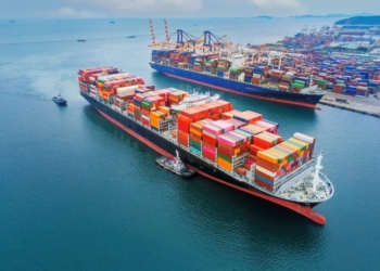 تعرفه‌های ترامپ درآمد ناوگان کانتینری جهان را ۵۶ درصد کاهش داد